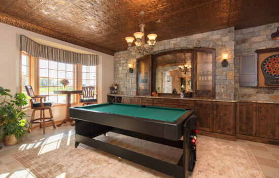 Game Room, Maple Lake